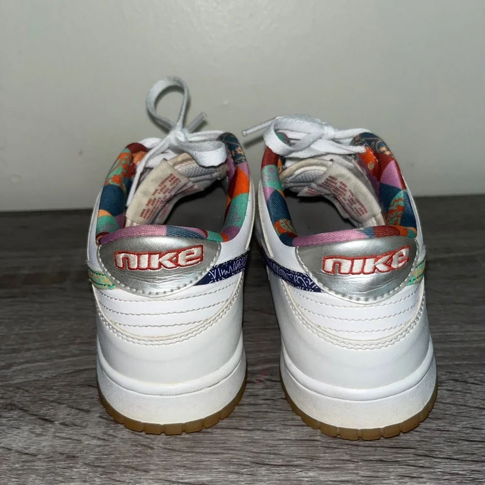 Nike Dunk Low SE Men's White Paisley Swoosh Multicolored Sz 6Y FN6913‎ 141